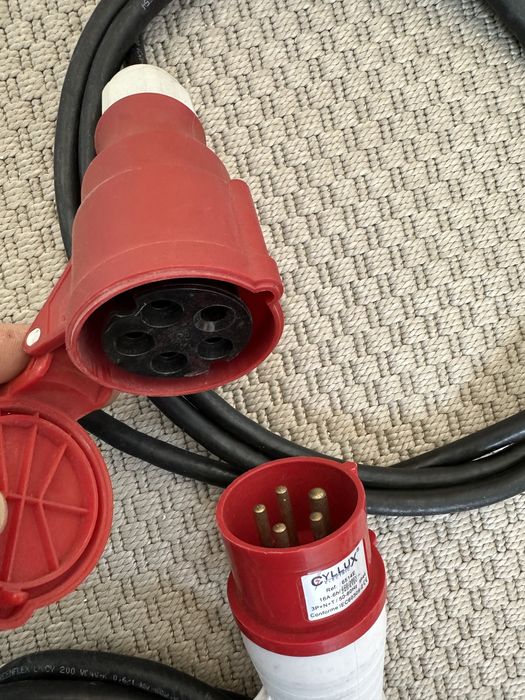 Three-Phase Sockets64172208358787121