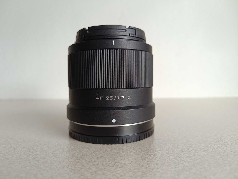 zadbany Viltrox AF 25 mm f/1.7 Air pod nikon Z