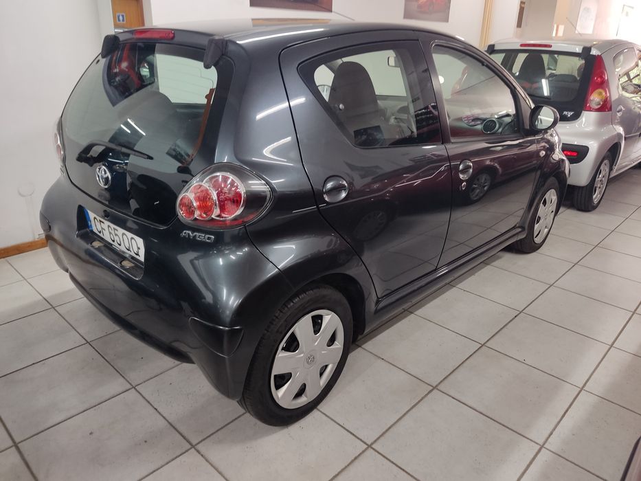Toyota Aygo caixa automática
