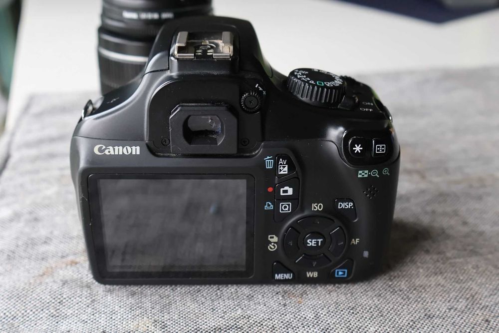 Canon Eos 1100D DSLR