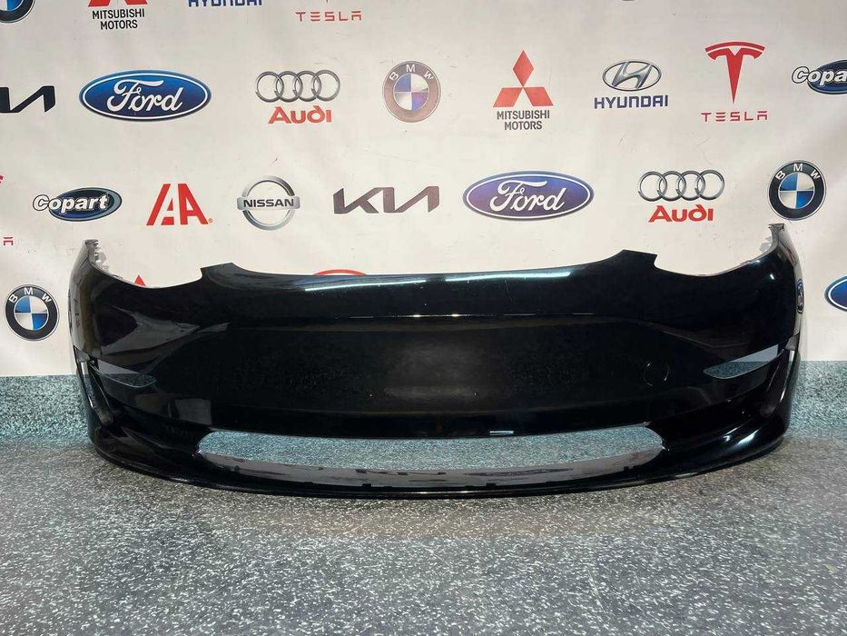 Бампер передній Tesla model 3 рест без отворів під парктроніки