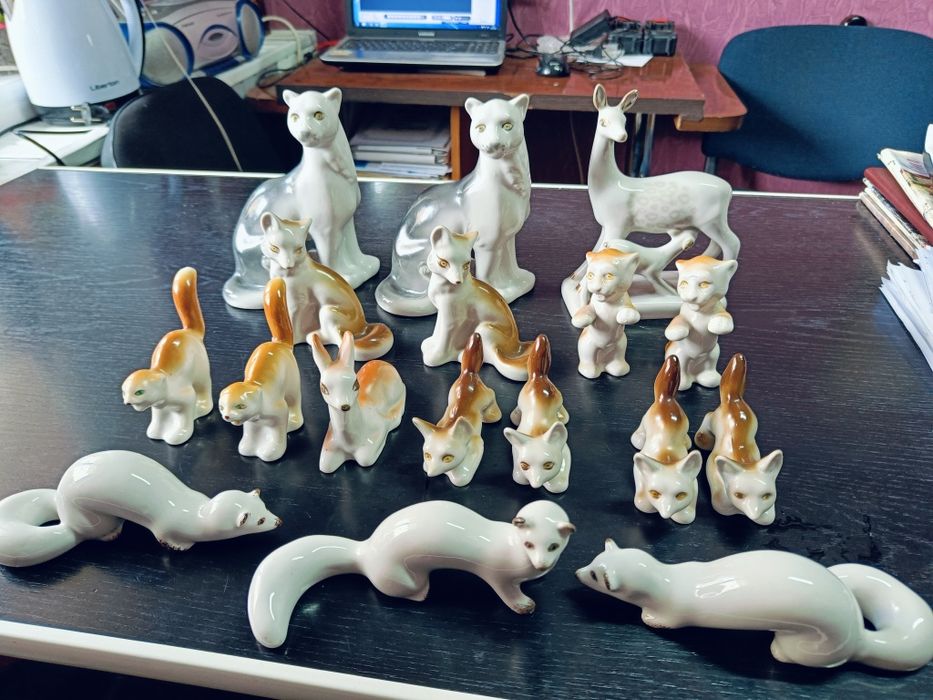 Продам старі статуетки