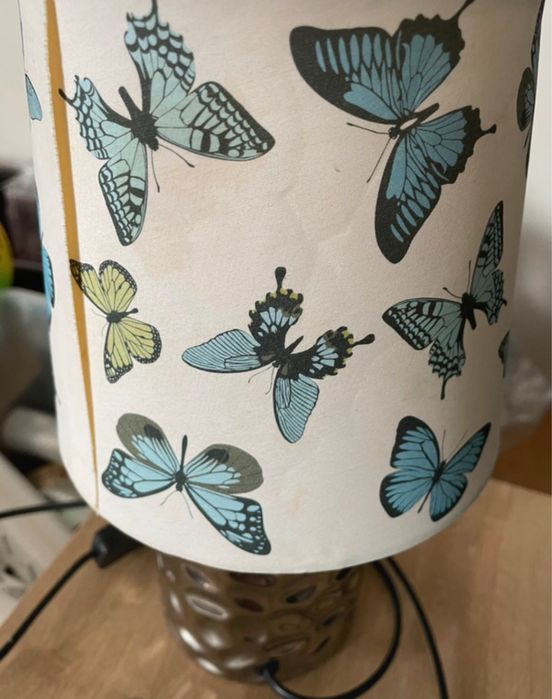 Lampka nocna w motyle