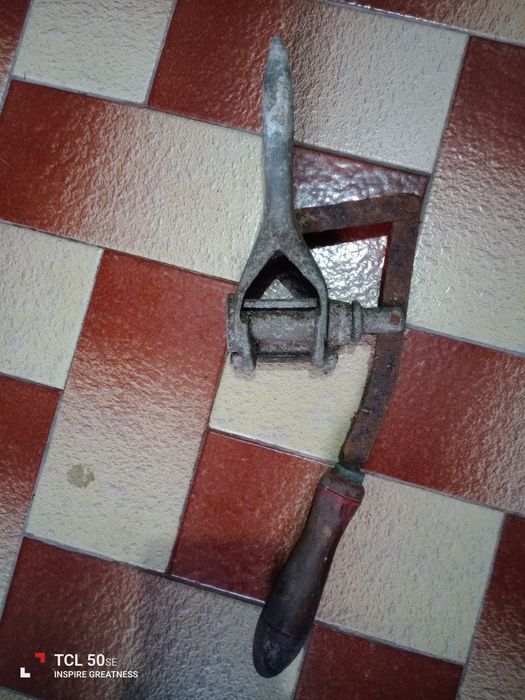 Engarrafador de garrafas muito antigo para decoração ou colecionadores