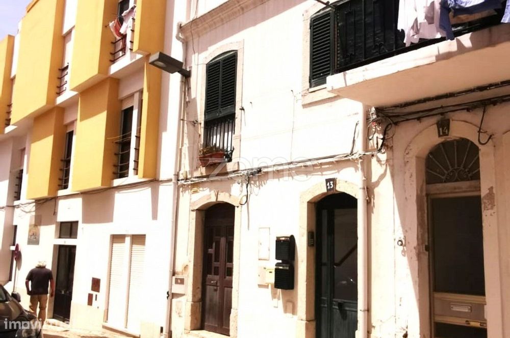Apartamento T2 – Centro Histórico de Sesimbra — Santiago (Sesimbra), Setúbal