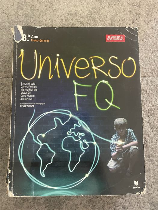 Varios livros escolares do 8 a 11 ano