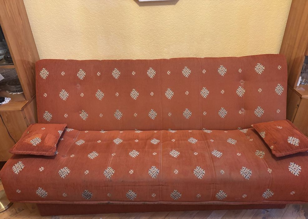 Tanio sprzedam komplet wypoczynkowy.