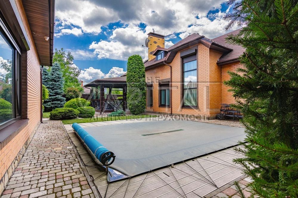 Продаж автономного будинку МАРХАЛІВКА газ гараж басейн