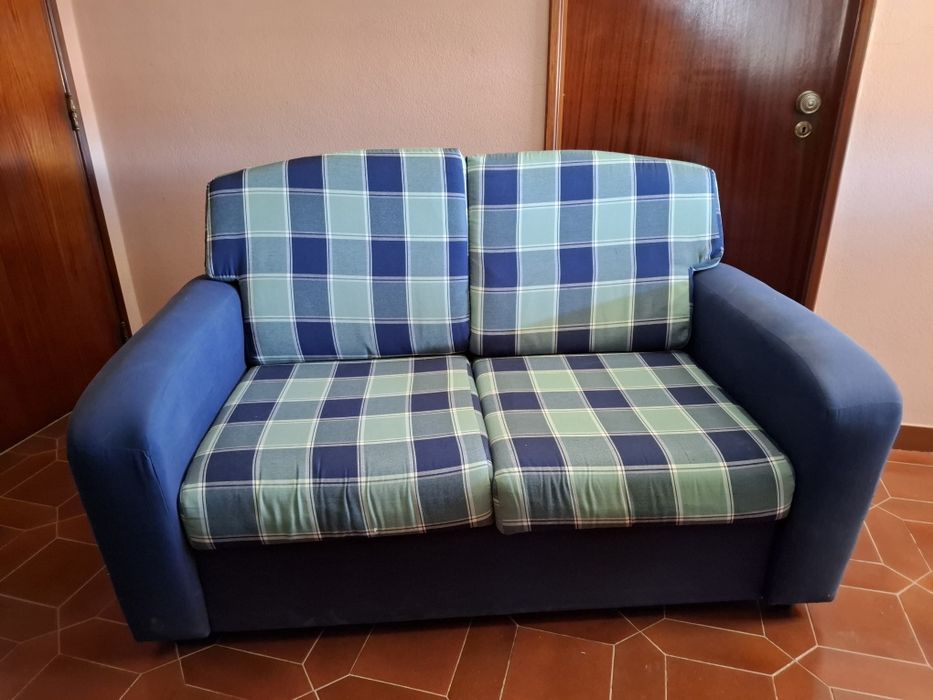 Sofá de 2 lugares (Azul / Xadrez) – Muito estimado