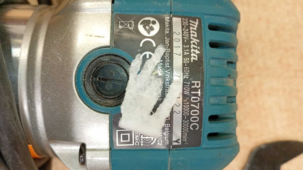 Frezarka Makita  RT0700C-Komis MADEJ Dębica