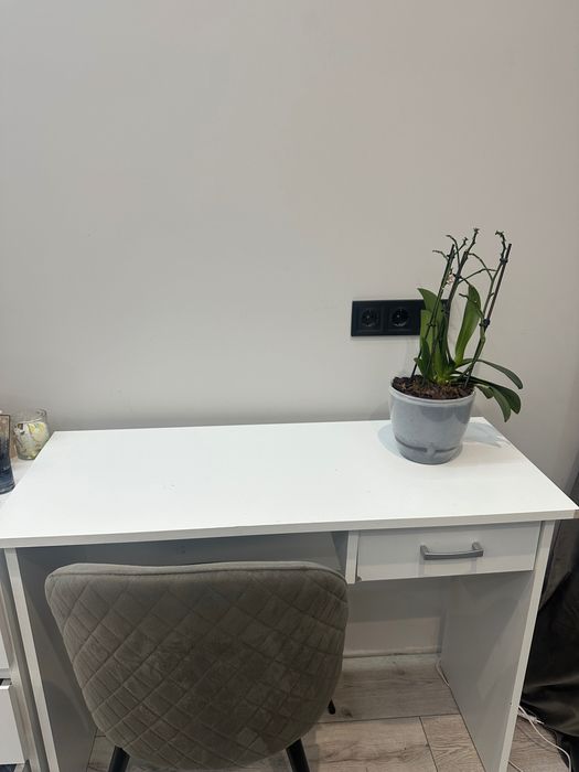 Стіл  письмовий, білий