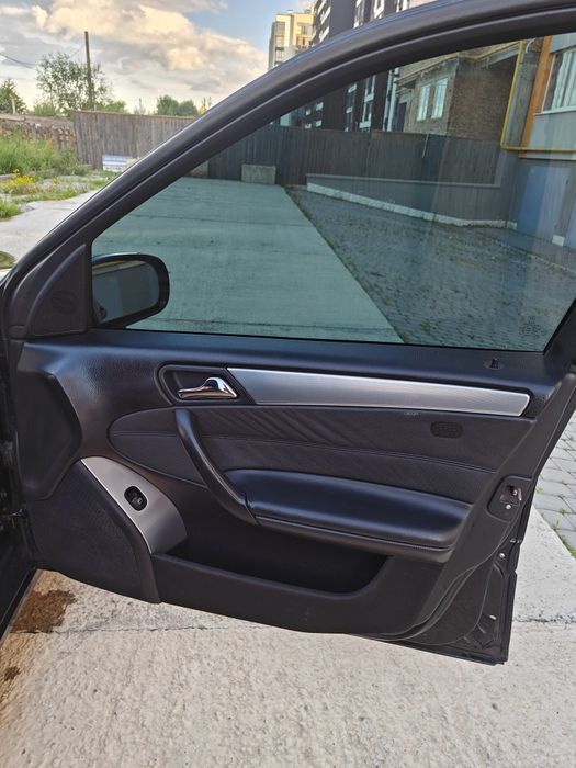 Mercedes-Benz c class s203 220 cdi 2006