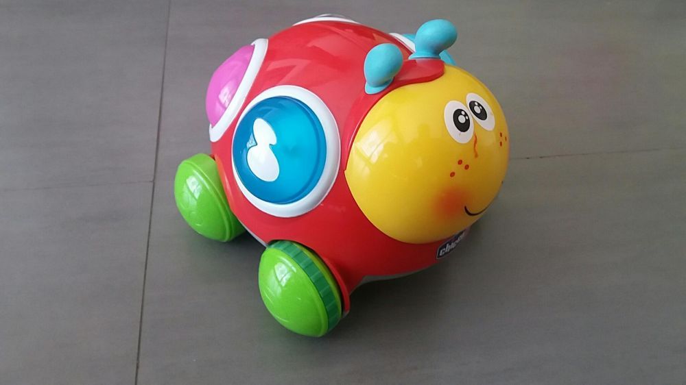 Joaninha Chicco Go Go Friends Pop-a-Ladybird