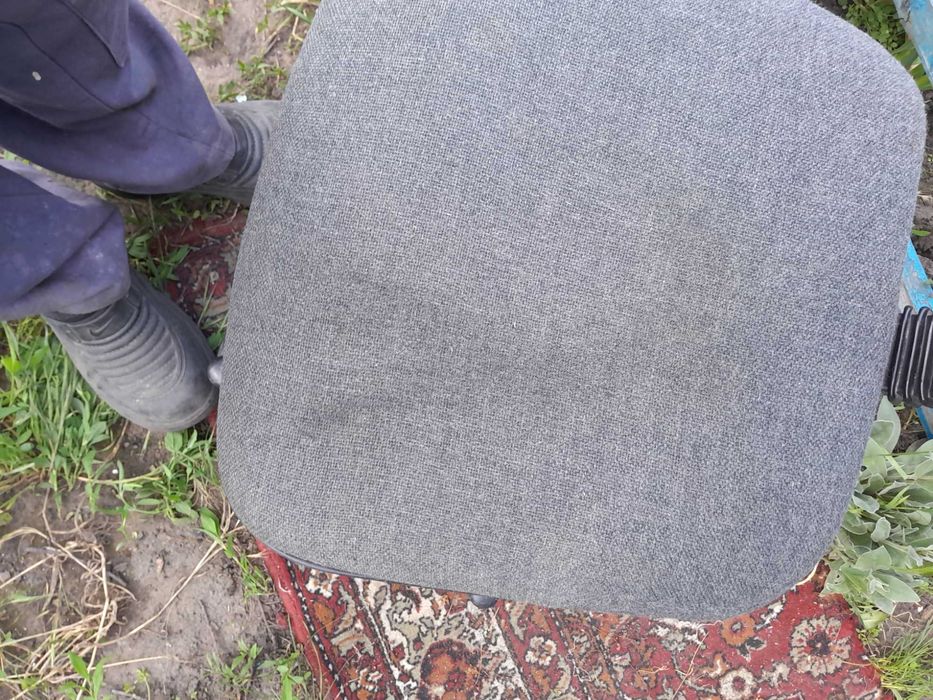 Продаю офисное кресло без подлокотников