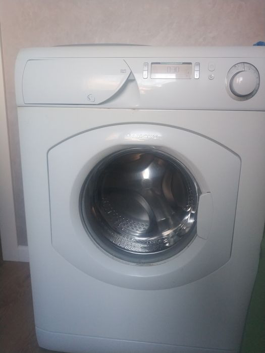Пральна машина Ariston AVSD109