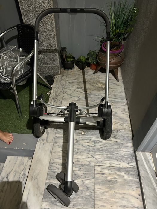 Vendo carrinho de bebe