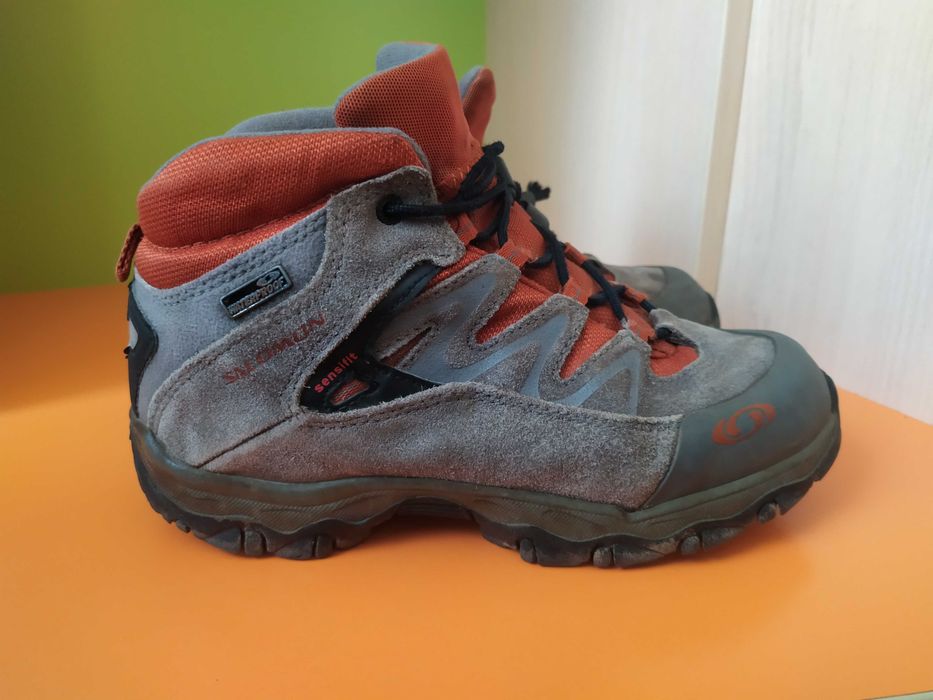 Демісезонні кросівки, розмір 34