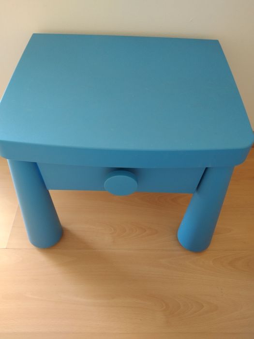 2 Mesas de cabeceira