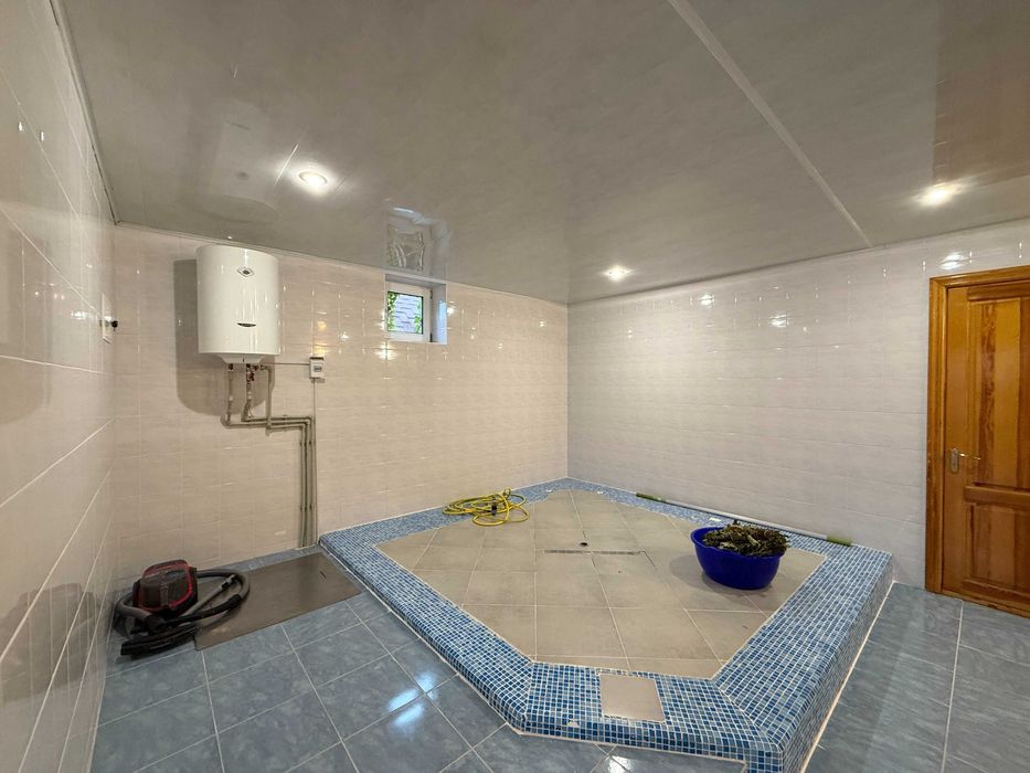 Будинок в місті Березань, ремонт, сауна, альтанка, басейн є ВІДЕООГЛЯД