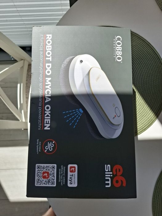 Robot COBBO Robotics do mycia okien