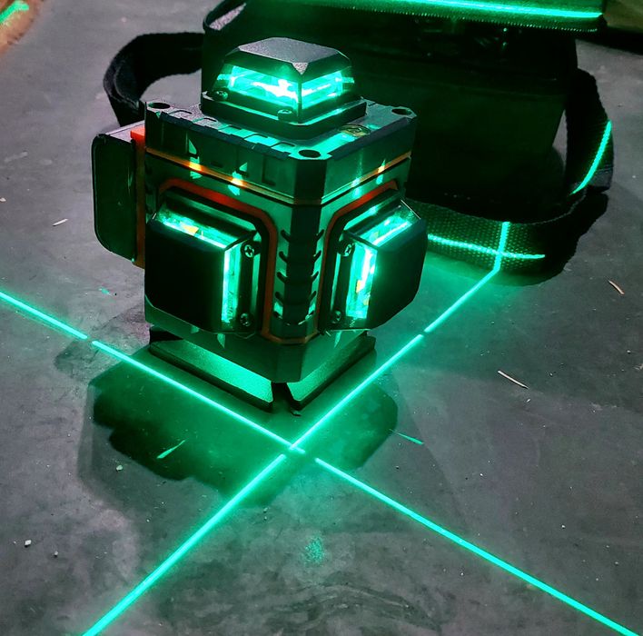 Laser krzyżowy 4D 16 lini