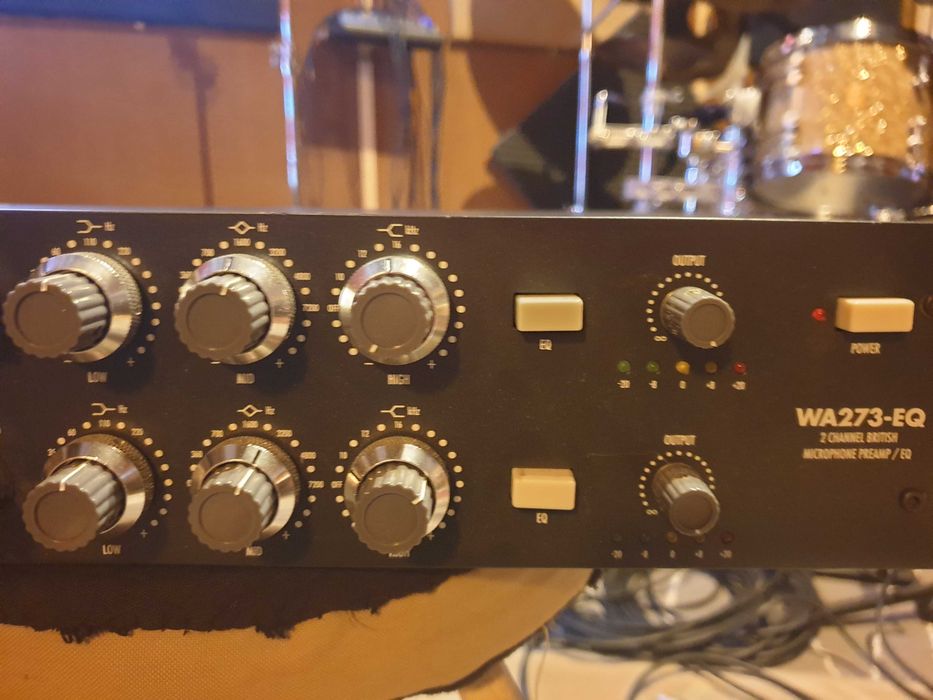 Pré amplificador de microfone Warm Audio WA273-EQ