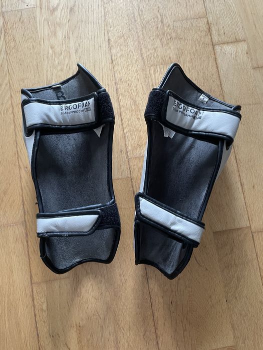 Caneleiras desportos de combate