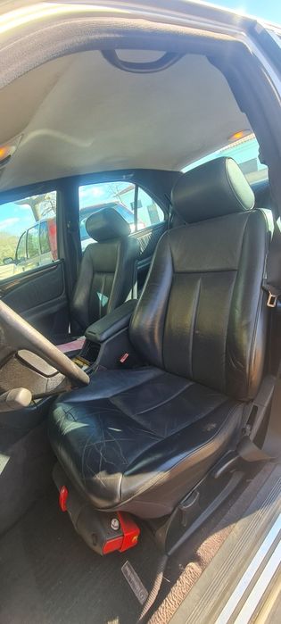 Mercedes-Benz E200 Gasolina (W210)