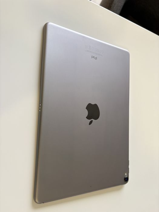 iPad Pro 10.5” (64GB) Wi-Fi