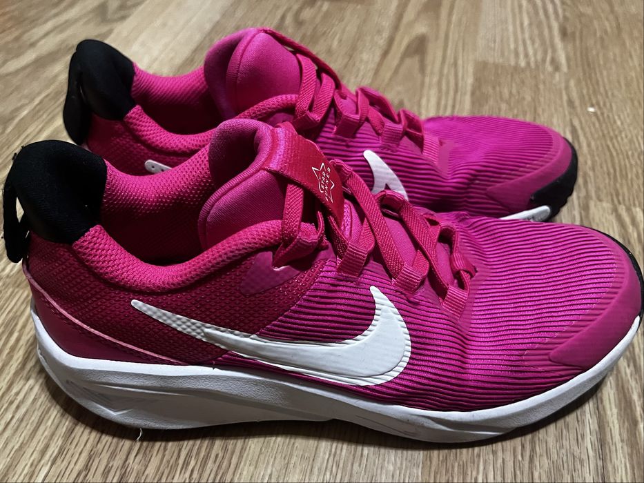 Детские кроссовки nike star runner  35 размер 22 см  стелька