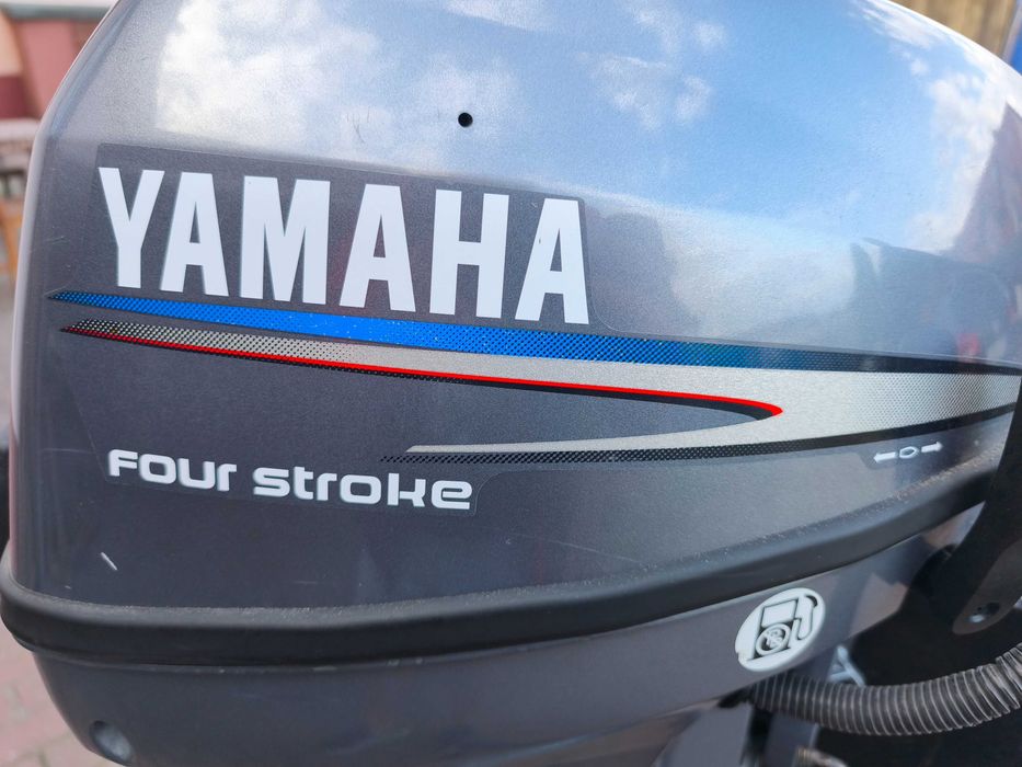 Silnik zaburtowy do łodzi Yamaha 8kM