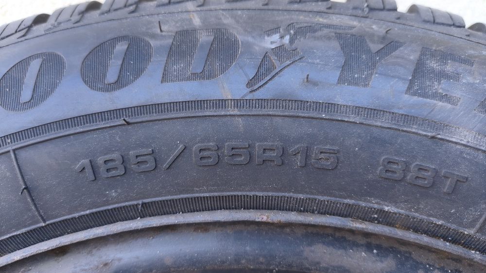 Felgi stalowe opony Goodyear R15