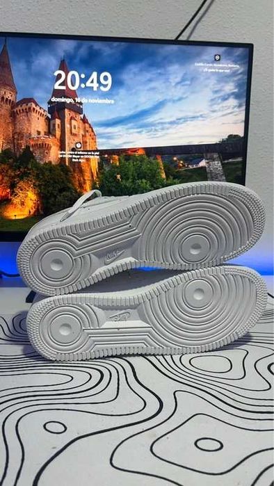 Nike Air Force 1 R.37.5