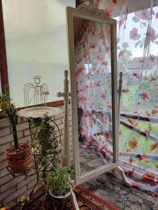 Красиве дзеркало