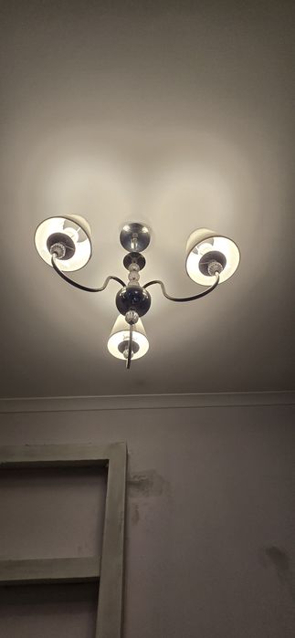 Lampy żyrandole kinkiety komplet