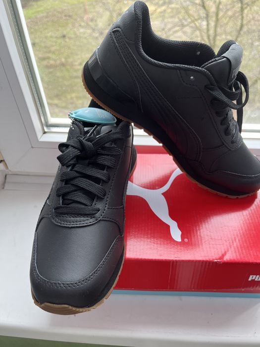 Puma. Кросівки жіночі нові