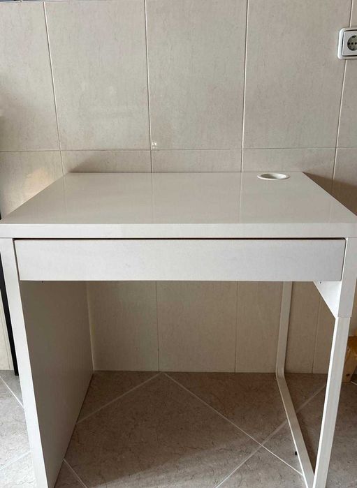 Secretaria ikea  como nova