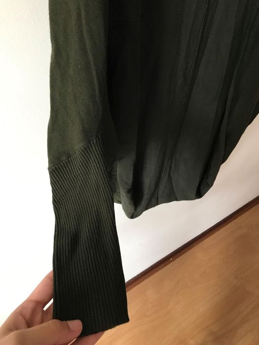 Casaco verde fresco e elegante