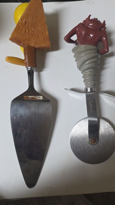 Kit para pizzas da telepizza piu piu e taz