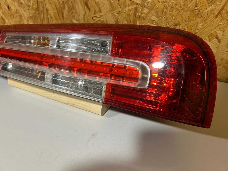 Lampa tylna prawa Ford C-Max lift