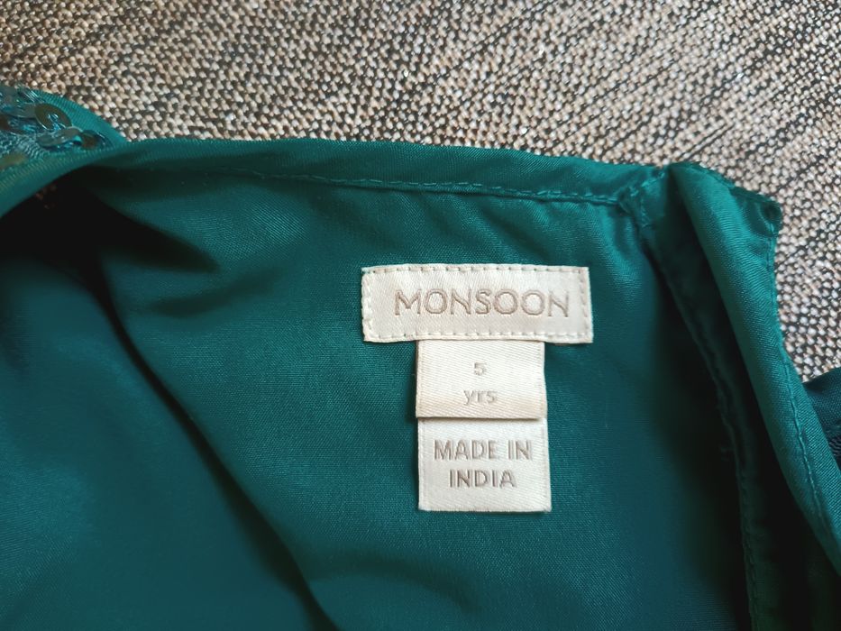 Сукня оксамитова з блискітками 5 років