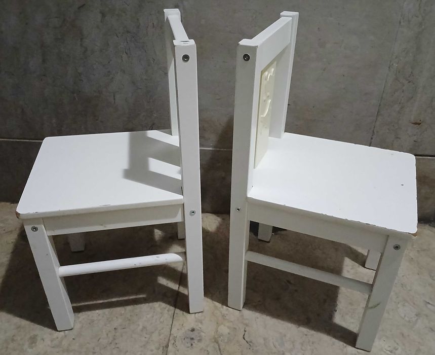 Par de cadeirinhas Ikea Kritter (mobiliário infantil)
