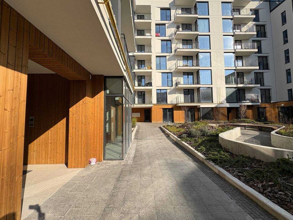 Оренда фасаду 107м2 м2 на вул. Замарстинівська