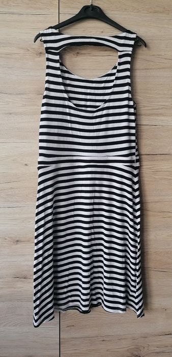 Sukienka w paski roz. M