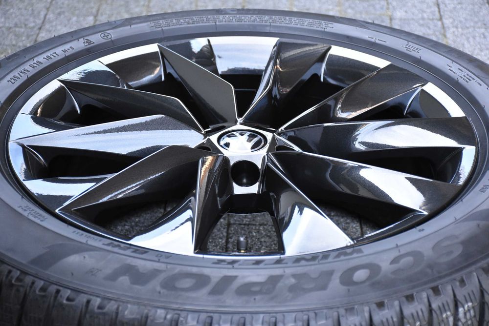 Nowe koła zimowe OEM Audi Q4 Sportback e-tron VW ID.4 ID.5 ID.6 SKODA ELROQ ENYAQ PEAQ CUPRA Tavascan 19" Pirelli