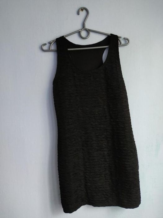 Продам женские платья