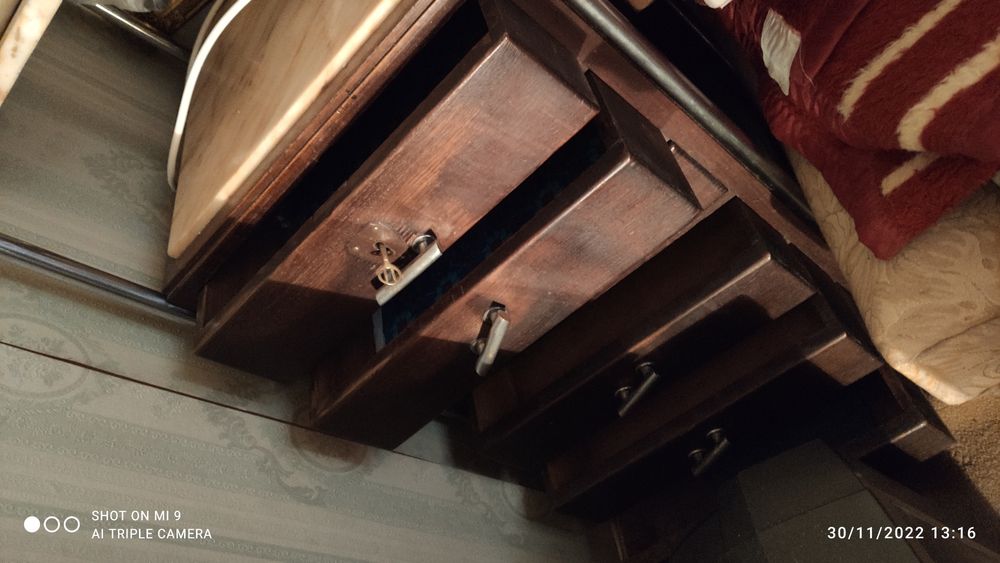 Móvel Antigo bom estado