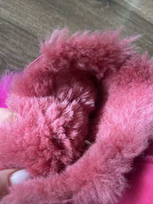 Продам натуральные яркие замшевые Угги сапожки на цегейке! Португалия!