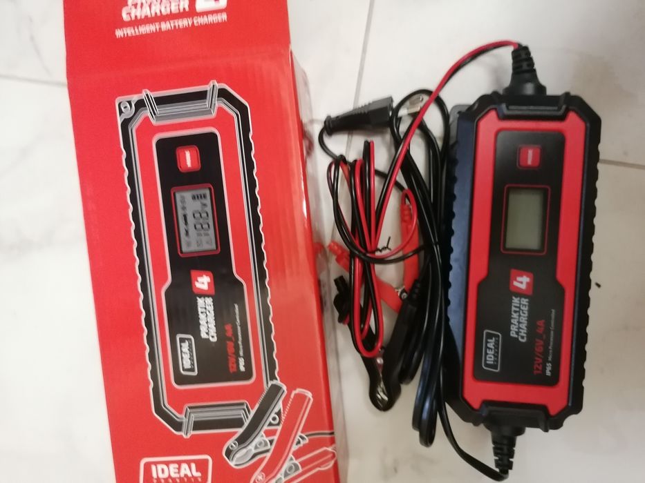 Импульсное зарядное устройство CHARGER 4 LCD