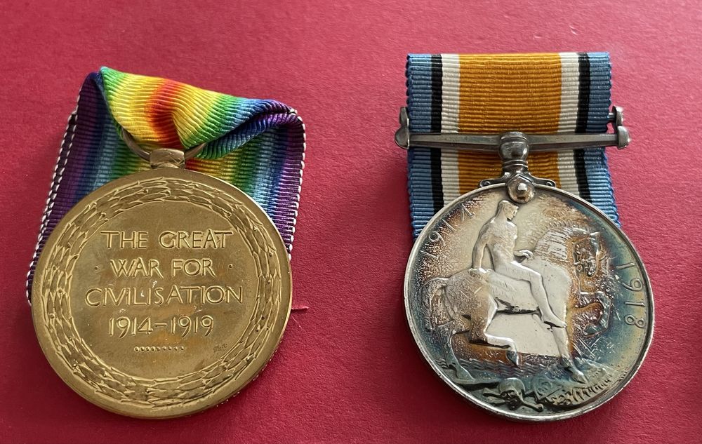 Zestaw sygnowanych medali brytyjskich kapral saper miniaturki baretki